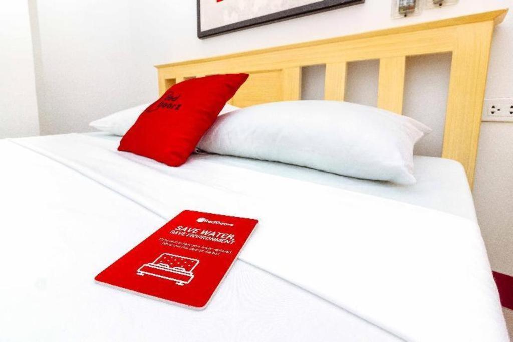 Hotel Reddoorz Near Cebu Metropolitan Cathedral Exterior foto