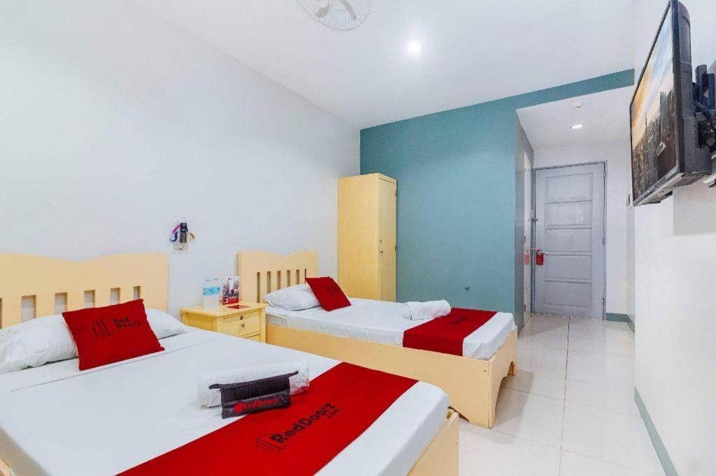 Hotel Reddoorz Near Cebu Metropolitan Cathedral Exterior foto